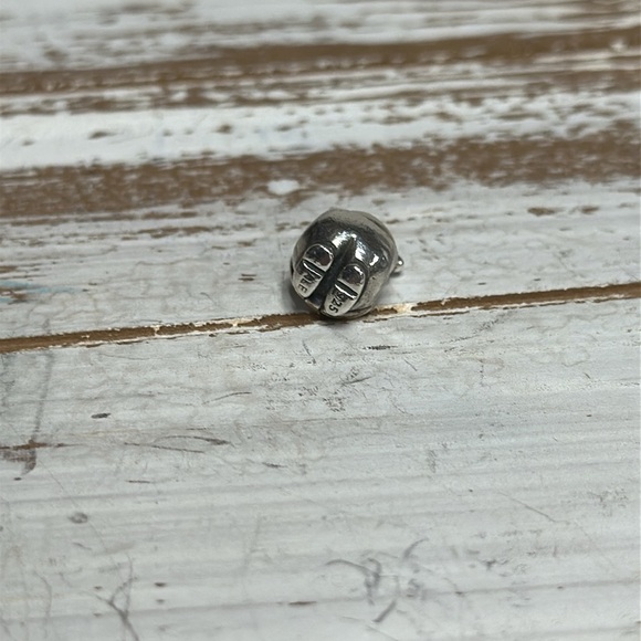 Pandora euc gnome troll hobbit holding clover flower sterling silver charm - Picture 4 of 4